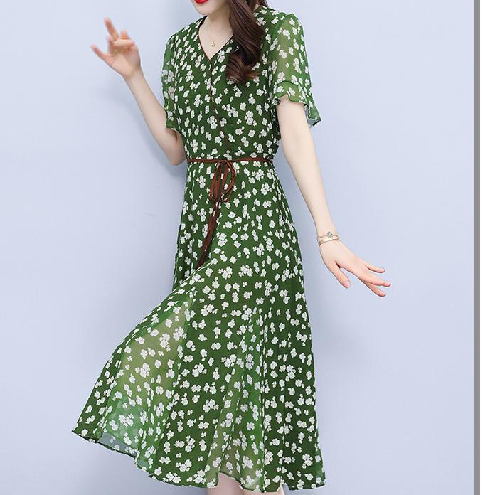 Západní styl květinový výstřih do V 2024 Nové letní temperamentní ženy Pokrývají maso a tenké módní šifonové šaty Ženy