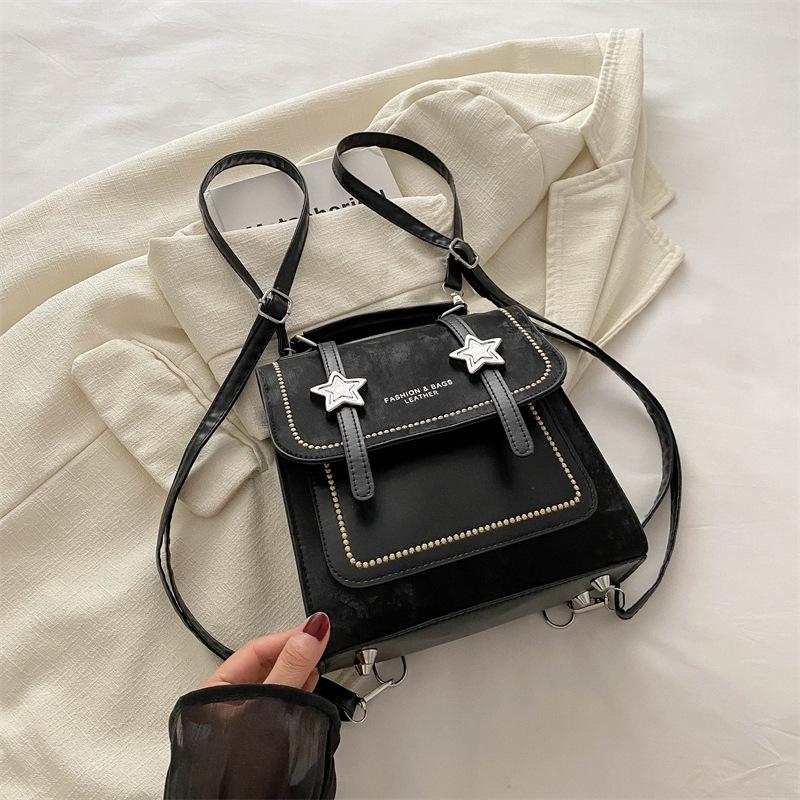 

Женская сумка нишевого дизайна 2024 года, новый модный простой студенческий маленький рюкзак в стиле ретро, повседневный рюкзак чёрный