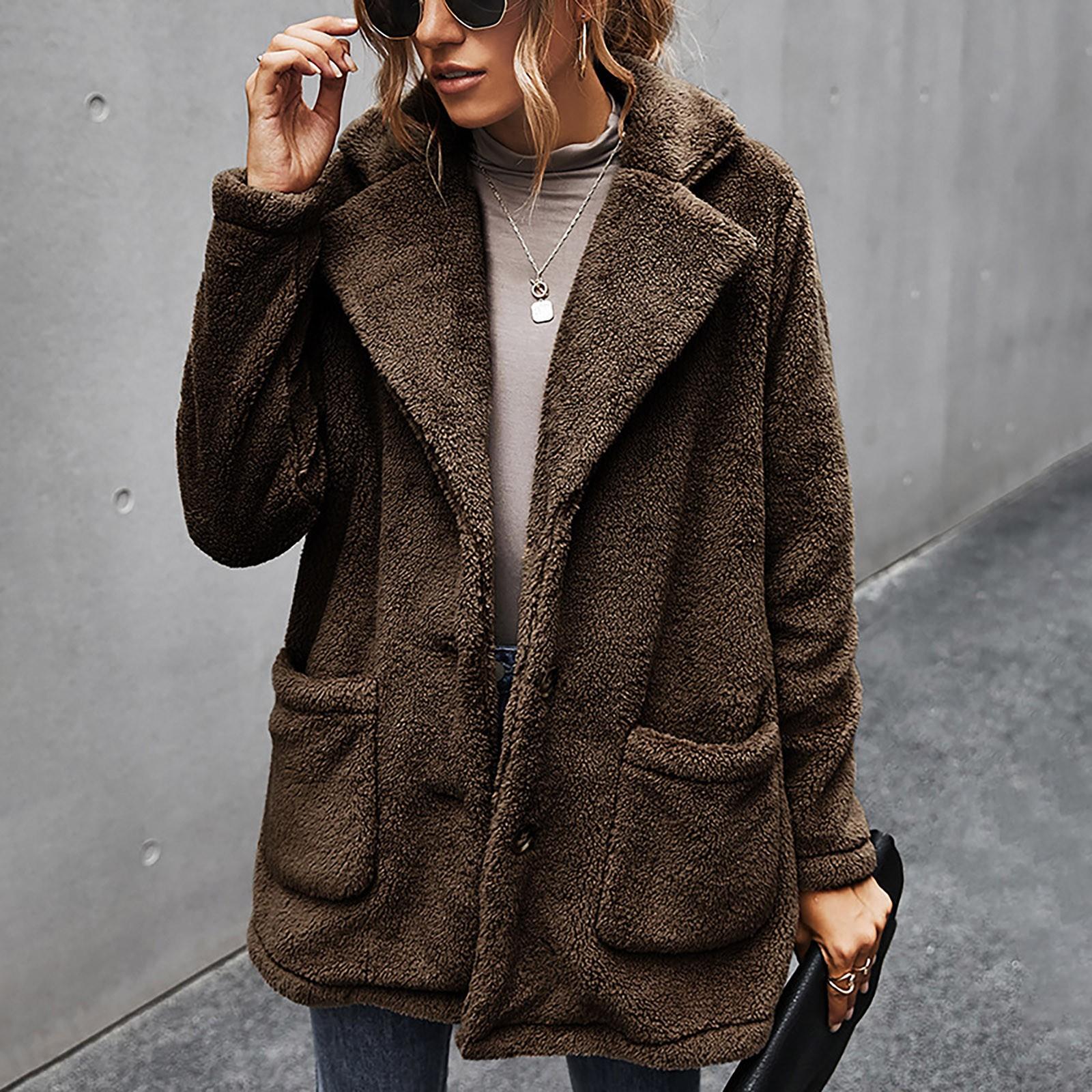 

Женская модная утепленная однотонная карманная плюшевая куртка с флисовыми лацканами L кофейный