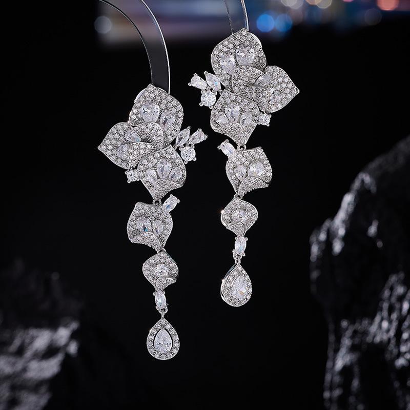 

Heavy Industry Earrings Light Luxury High-end Dress with Long Petals Elegant Temperament Flower Zircon Earrings