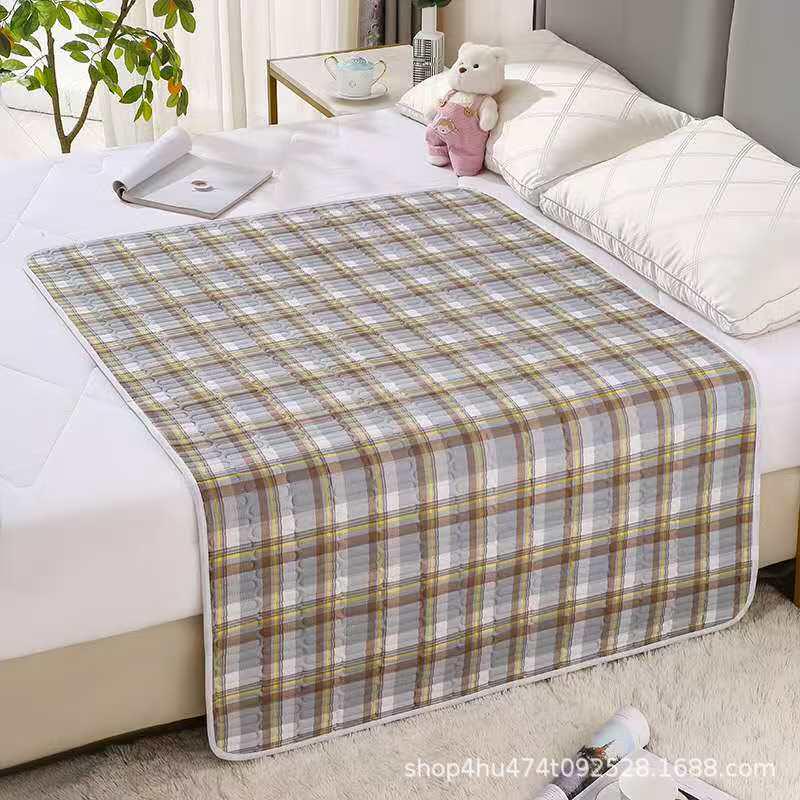 Menstrual Mattress Pad: Breathable, Leak-Proof, Fresh Print Design for Periods and Elderly Care