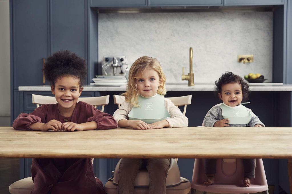 BabyBjorn Baby Powder Two Sizes Available to Accompany Your Adjustable Only 66g Bib, 2-Size Set, Green, Baby's Growth, Neck, Ultra-Lightweight Design,