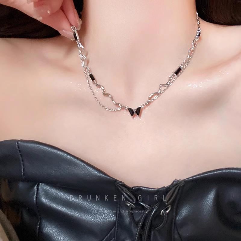 Elegant Stacked Pearl Necklace for Women - High-End Autumn/Winter Accessory with a Stylish Sweater Chain Design