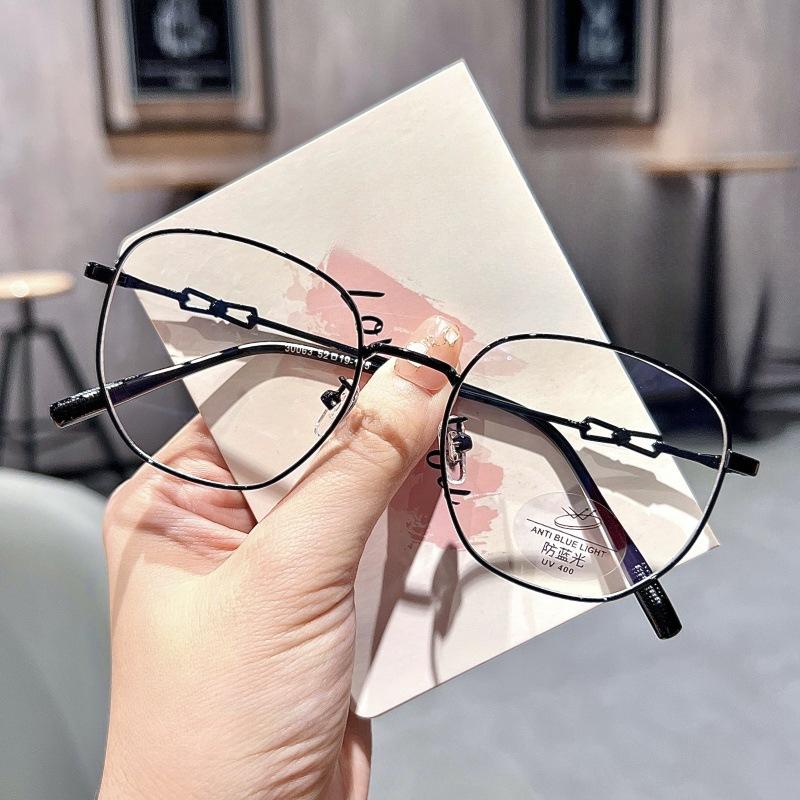 

Корейская версия металлической оправы для очков Mori, маленькое свежее фея, плоское зеркало, женские антисиние очки, которые могут быть оснащены очками для близорукости.