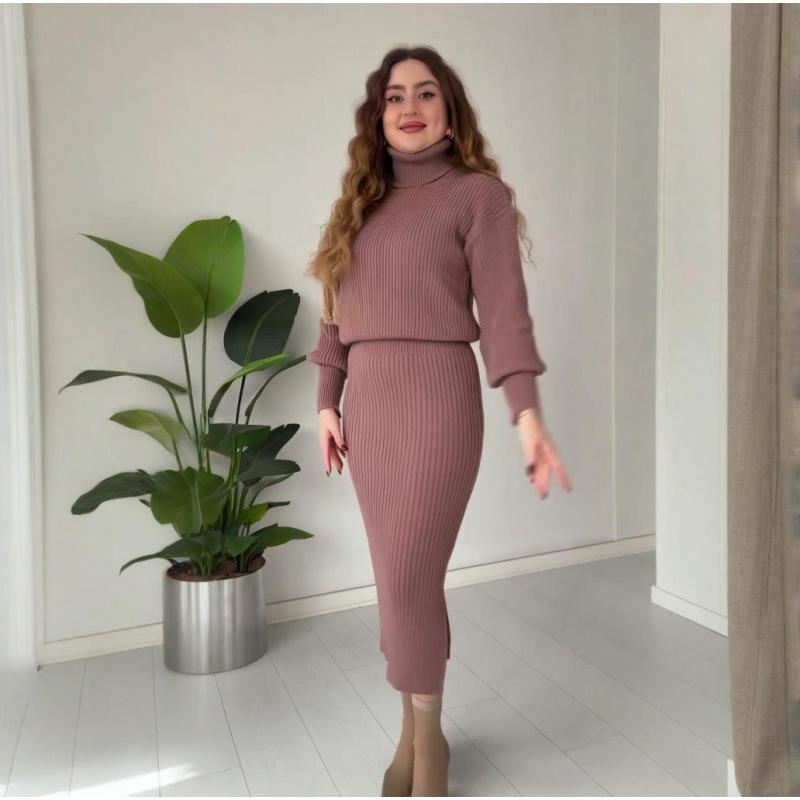 2025 A/W Solid Color High Neck Pullover & Slit Skirt Set