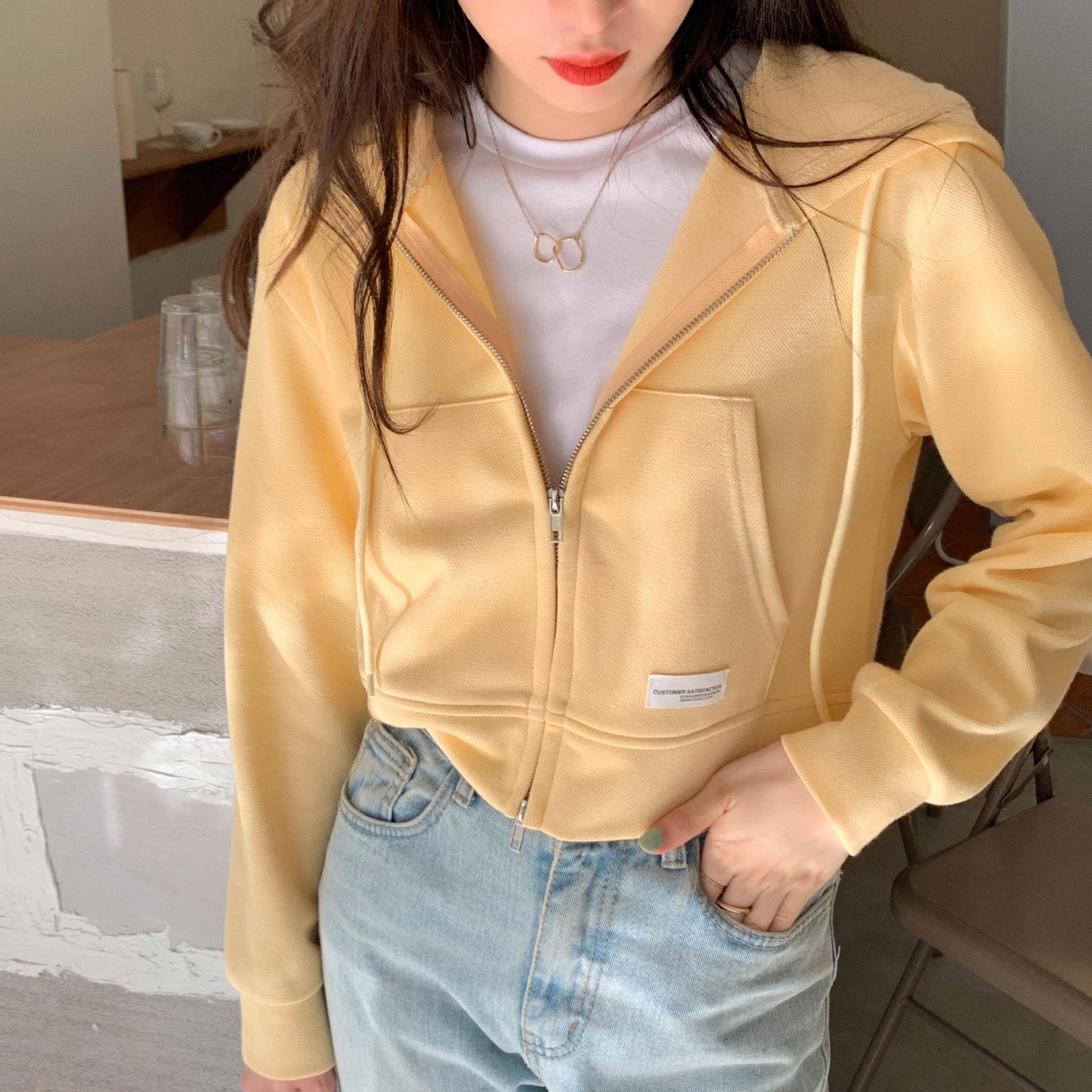 

Женский короткий розовый хлопковый кардиган с капюшоном - легкая куртка на молнии на весну/лето One Size жёлтый