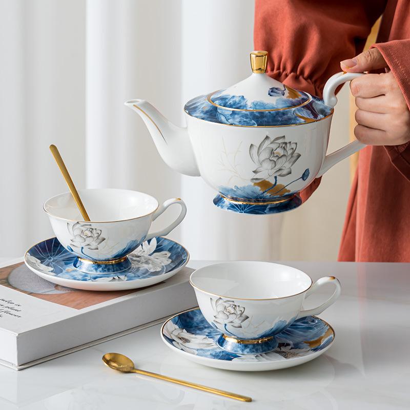 European Bone Porcelain Coffee Pot with High Aesthetic Value, Household Afternoon Tea Set, Light Luxury Ceramic Water Kettle