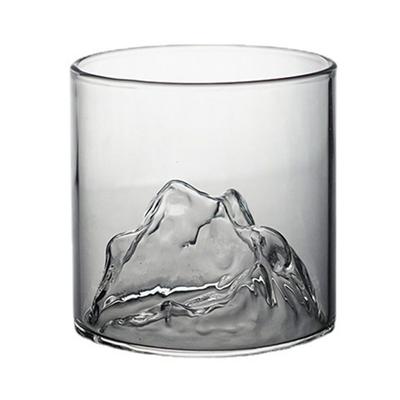 Pití vodky, kelímek na víno, ručně vyráběné skleněné kelímky, sklenice na whisky, pivní hrnek