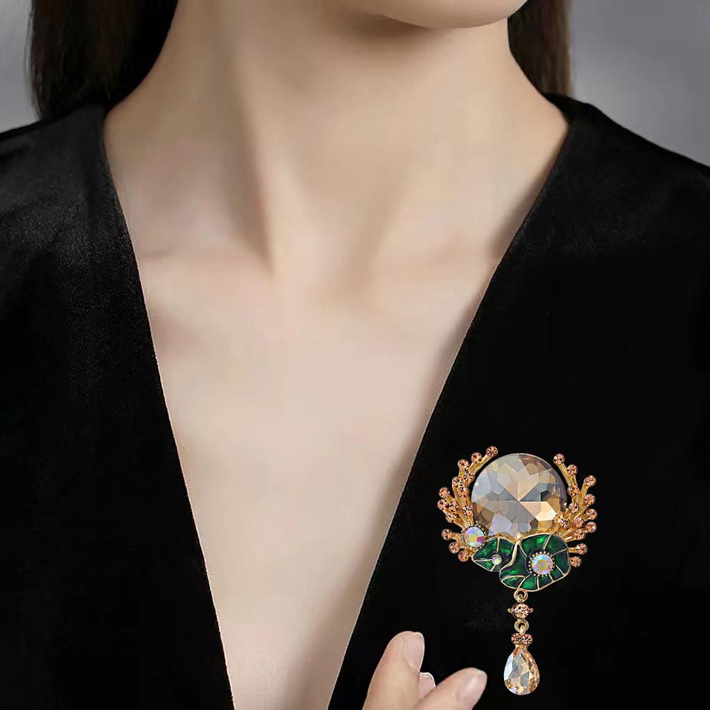 High Sense Gradual Change Crystal Glass Flower Brooch Temperament Fashion Fringed Pendant Clothing Accessories Pins Wholesale