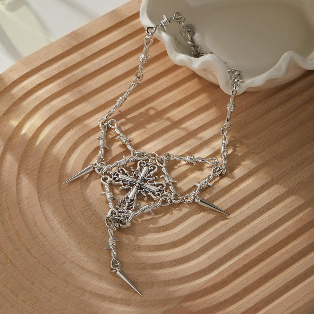 Trendy Cross Thorn Pendant Chain Necklace For Women Perfect For Stylish Everyday Wear