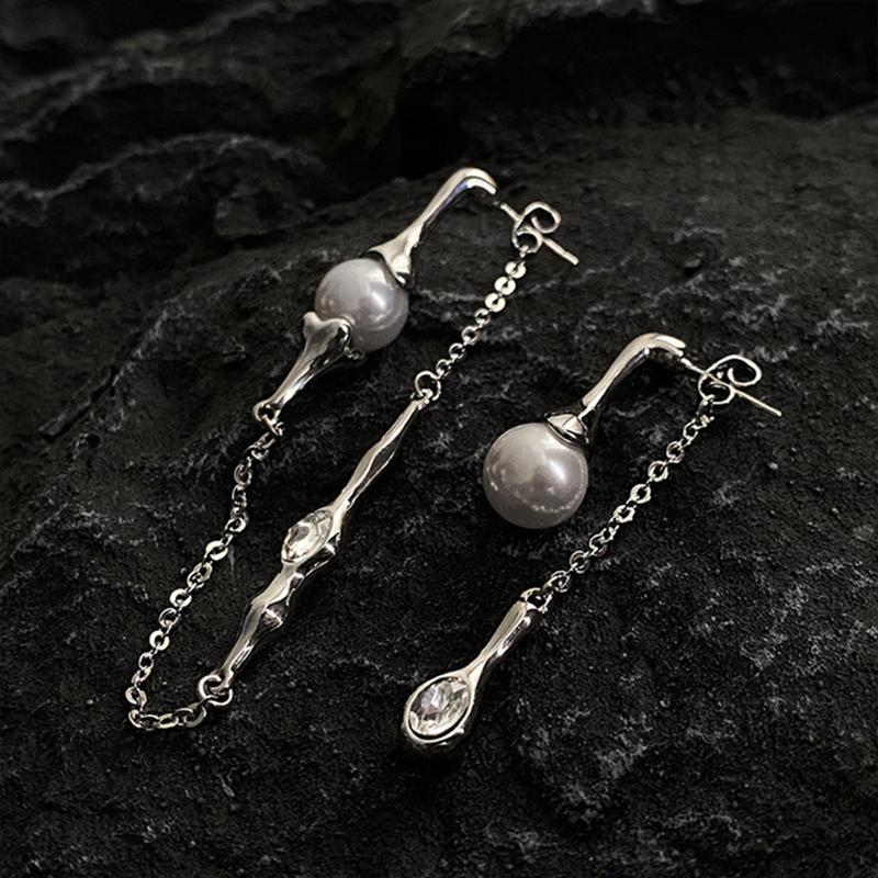Fashion Design Irregular Metal Long Drop Earrings Women Pearl Chain  Asymmetric Elegant Pearl Boucle Jewelry