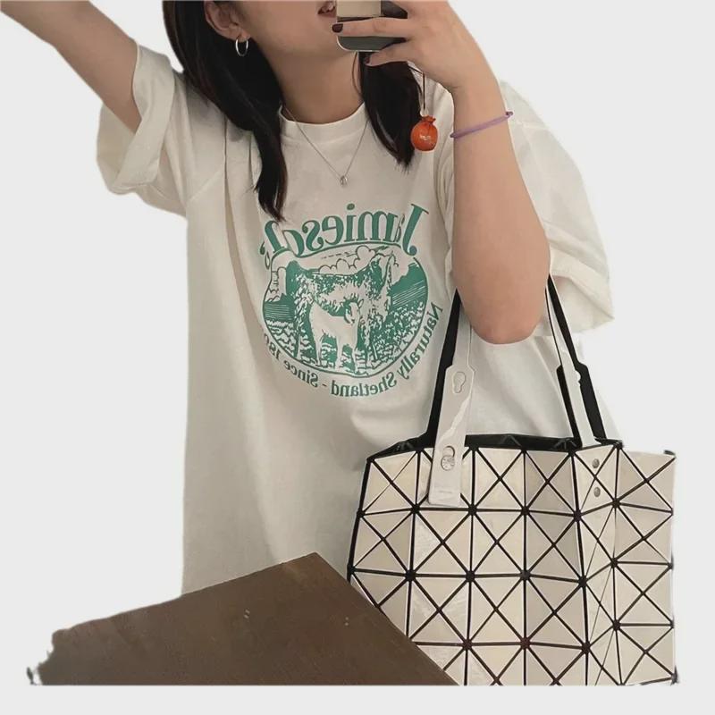 Tricou coreean de vară cu mânecă scurtă și croială largă pentru femei - Design la modă 2022