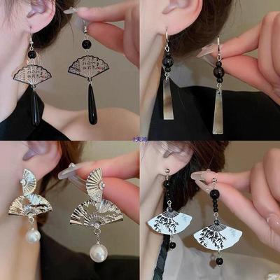 2024 Light Luxury Chinese Black Fan Ear Cuff Earrings – National and Ancient Style Cheongsam Accessories