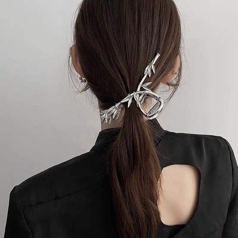 Large Metal Hair Claw Clip Fish Bone Irregular Hairpins Punk Style Silver Hair Claws Barrettes Women HairClips Hair Accessories