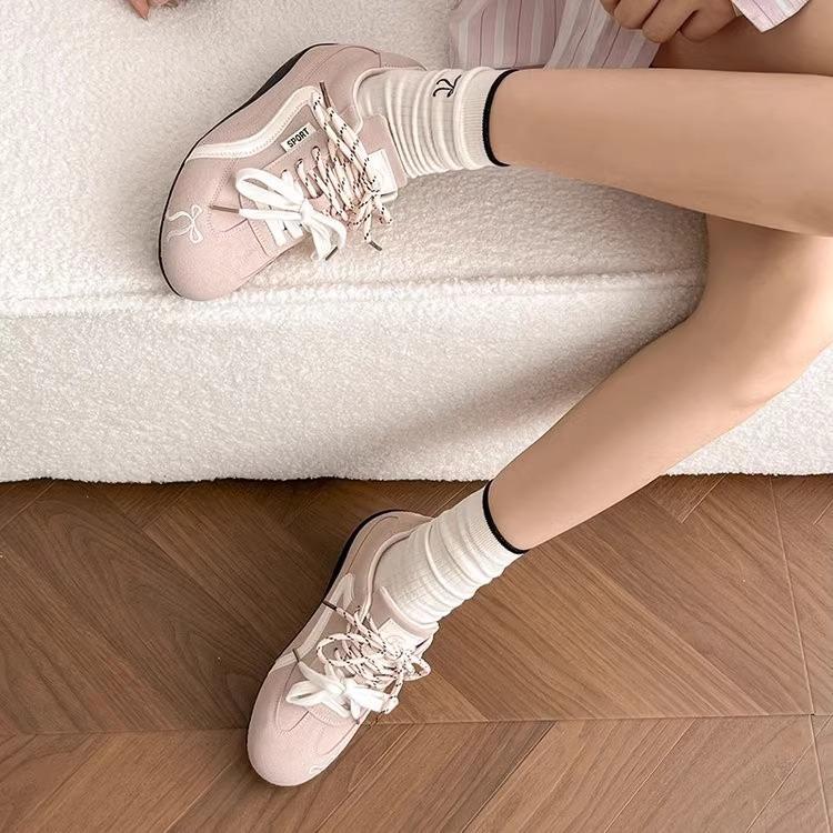 Niche Retro Red Thin-soled Apple Shoes Women's Pair of Shoelaces Versatile Sports and Leisure Flat-soled Couple's German Training Shoes