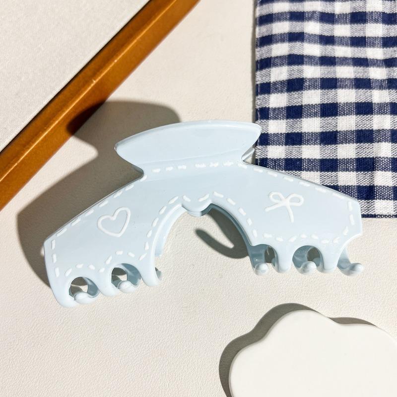 High-end Cream-colored Hair Clips Women's Heart Graffiti Wavy Gripper Elegant Updo Shark Gripper