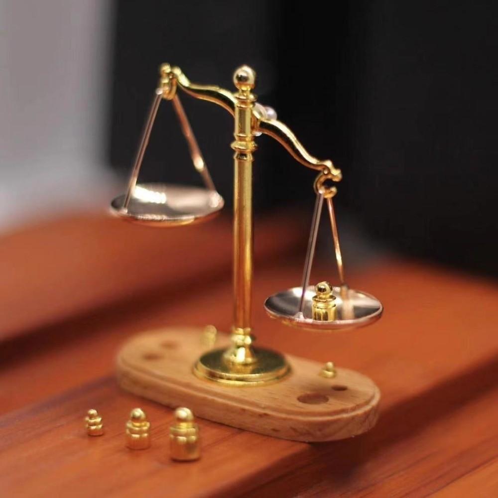 Mini Balance Scale Model 1:12 Antique Simulation Balance Dollhouse Decoration Photography Props