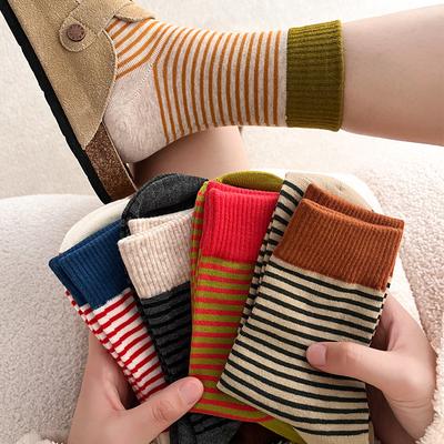 Dui Dui Socken Damen Mid-Calf Gestreifte Socken Herbst und Winter Trendige Sport Color-Blocking Freizeitsocken