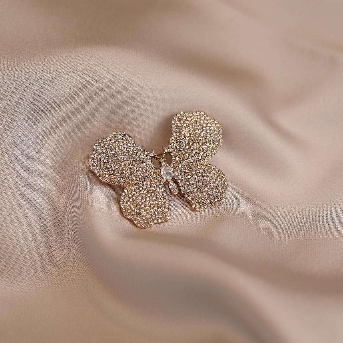 

High-end Alloy Butterfly Brooch with A Sense of Sophistication and A Light Luxury Sweater Accessory Brooch 521#