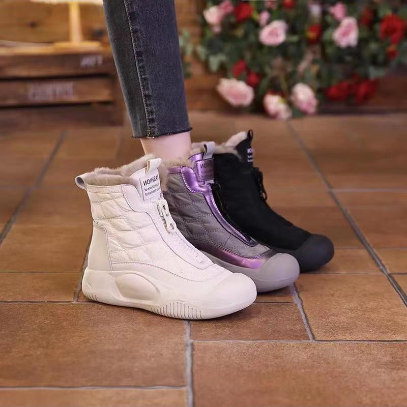 The popularity has increased, and thick-soled snow boots for women are new in the winter of 2025. Fleece, thickened warm high-top boots, children's co