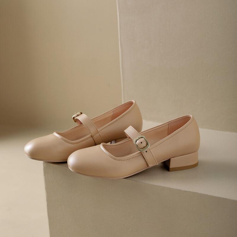 Four seasons wear women's casual single shoes low heels women's single shoes solid color leather shoes round head new large size shoes rubber soft sol