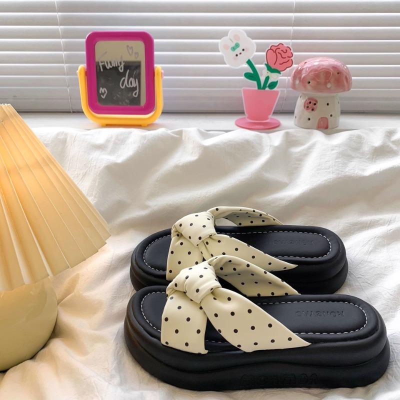 Thick-soled high-end slippers women's summer wear new models with skirts, sandals, fashion sandals