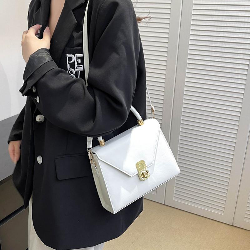 Stylish Summer Fashion Shoulder Bag Trendy Commuter Crossbody Bag Chic 2023 Small Square Bag