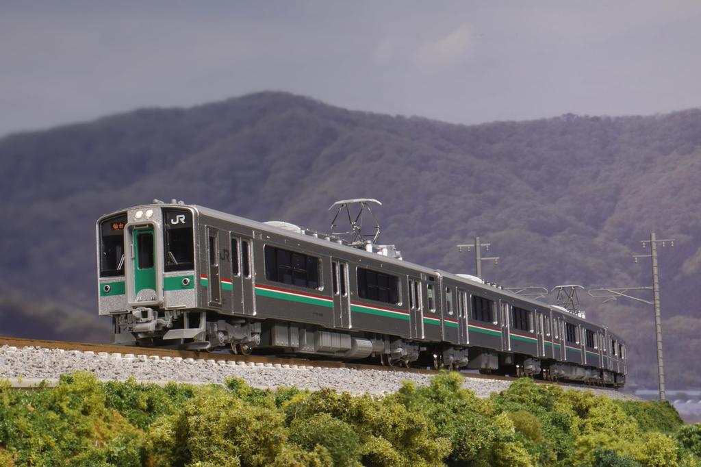 KATO N gauge 701 series 1000 series Sendai color set model train 4-car 10-1553S