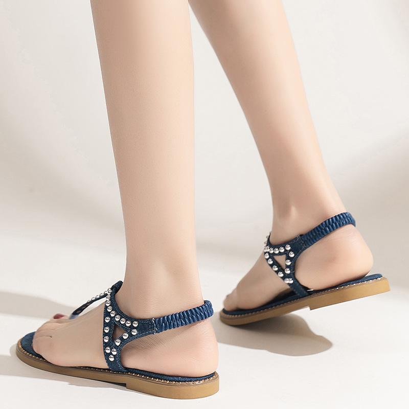 2026 Summer Bohemian Style Rivets Flat Bottom Clip Toes Herringbone Sandals Fashion Beach Plus Size Women Elegant Generous Shoes