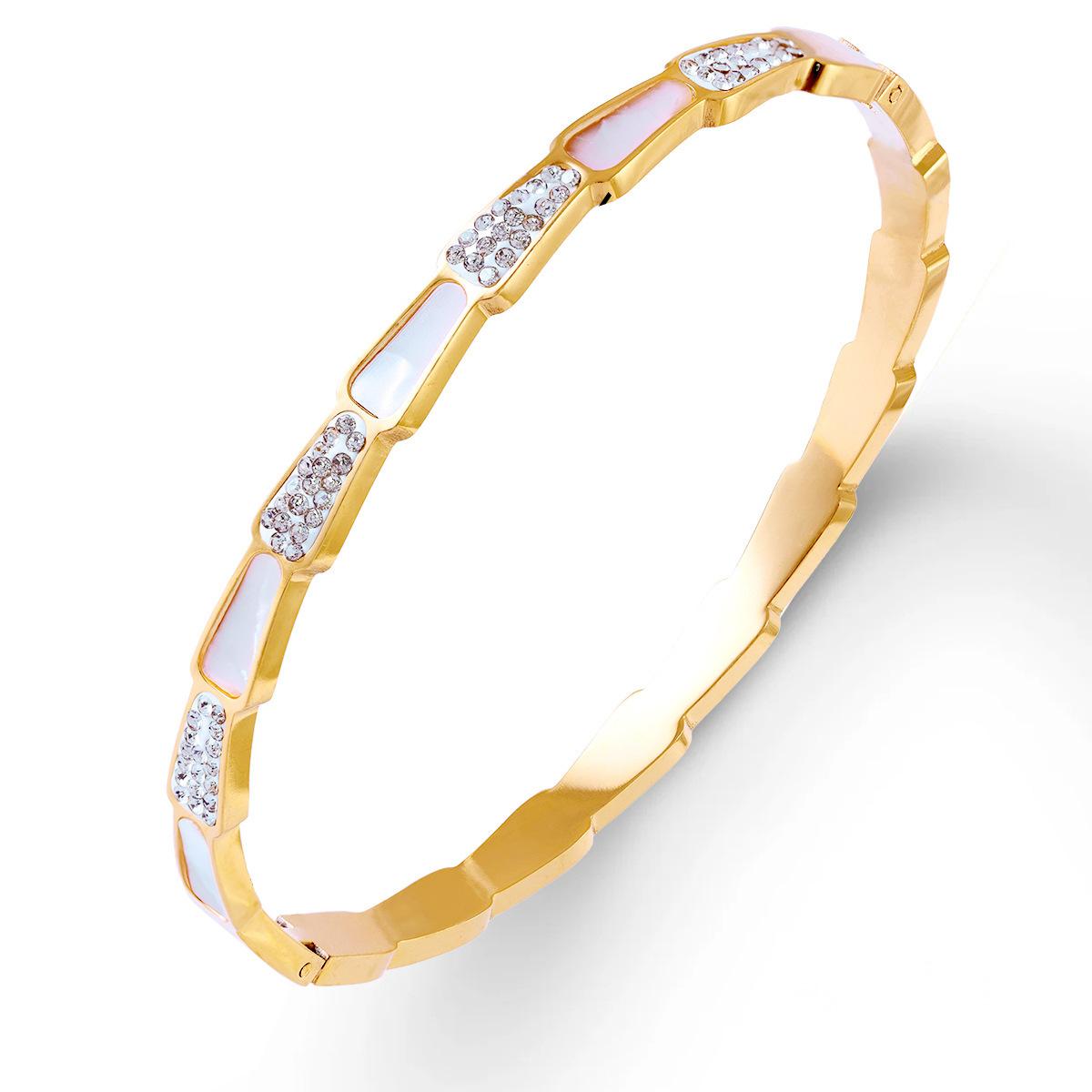 European and American High-end Titanium Steel Snake Bone and Shell Jewelry Titanium Steel Bracelet for Women 18CM