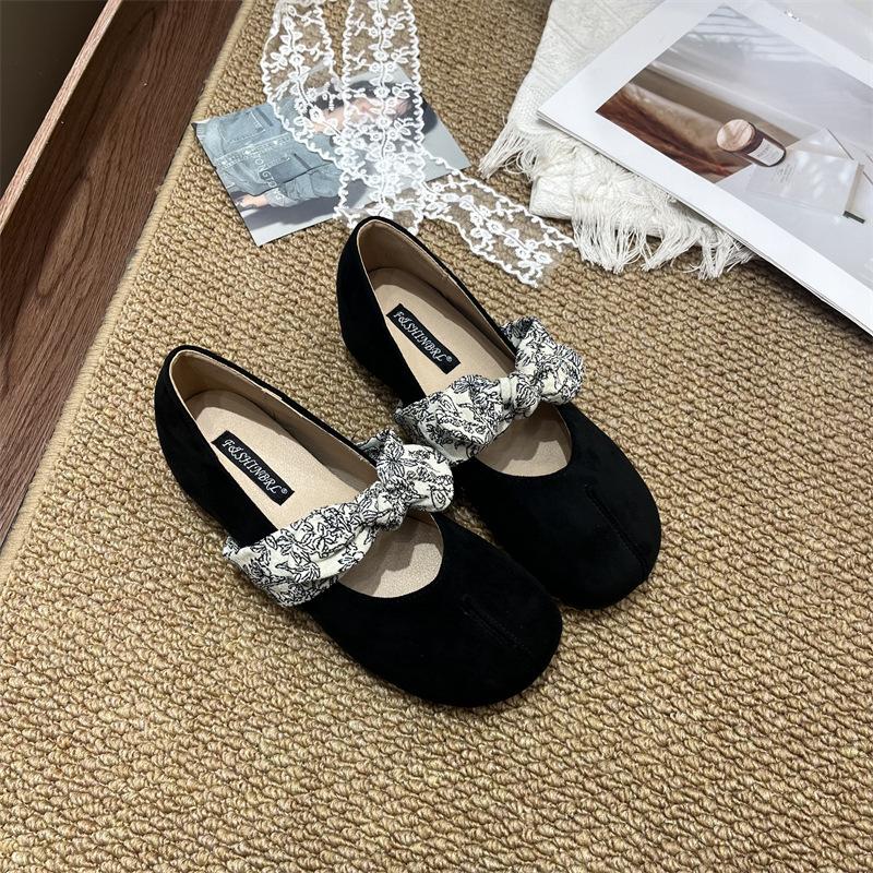 Gentle Inner Height Increase Ballet Single Shoes 2025 New French Retro Temperament Elegant Suede Light Mouth Mary Jane Shoes
