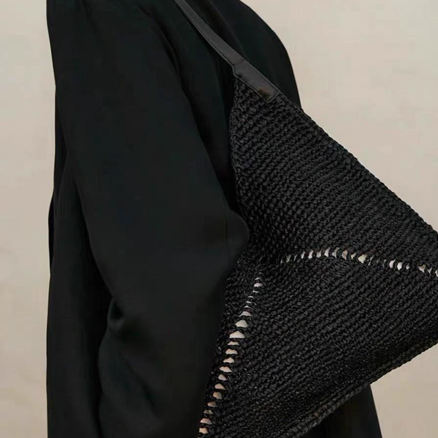 IELGY Straw Bag Shoulder Handbag Woven Seaside Vacation Female Bag