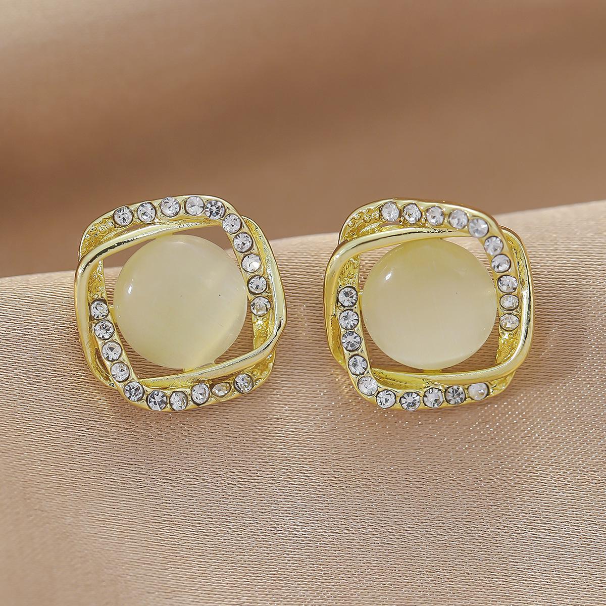 French Geometric Square Rhinestone Cat Eye Stud Earrings for Women - Light Luxury Fashion Exquisite Commute Jewelry