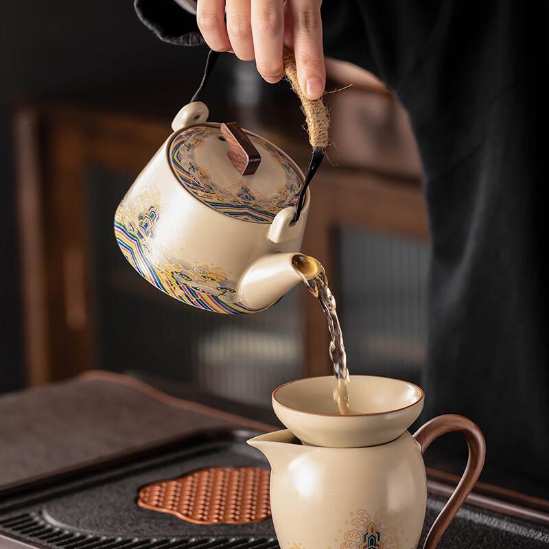 Zhuijia Ru Kiln 'Waves & Cliffs' 16-Piece Ceramic Tea Set