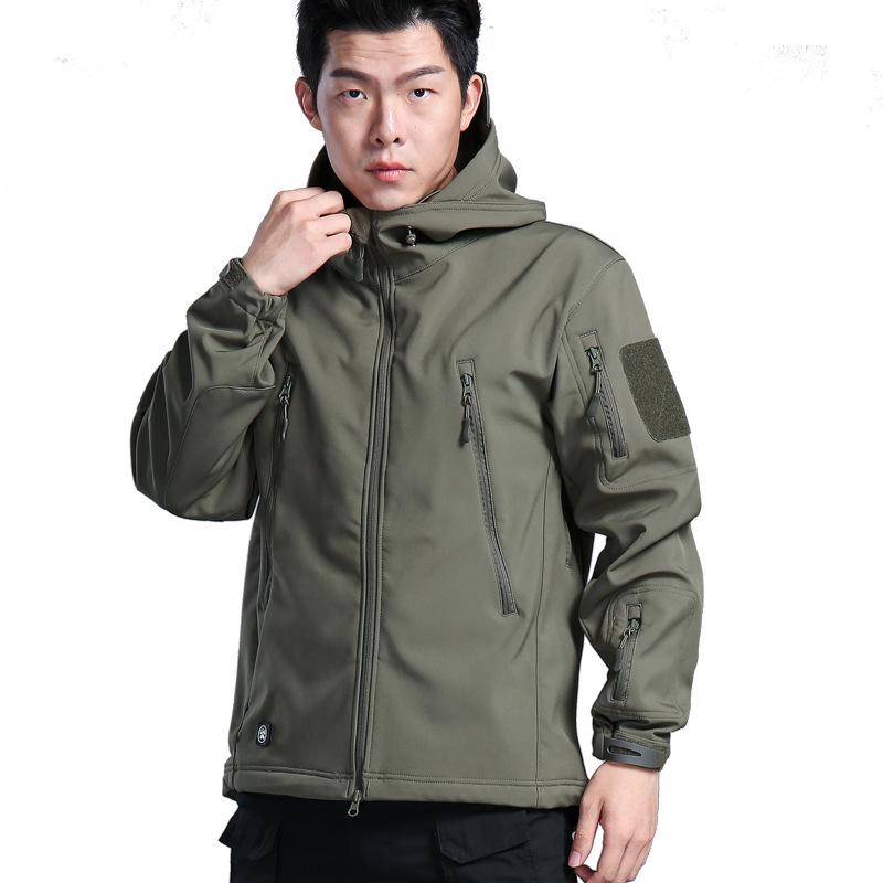 Men's Tactical Softshell Fleece Jacket: Windproof, Waterproof, Outdoor Sports Outerwear.