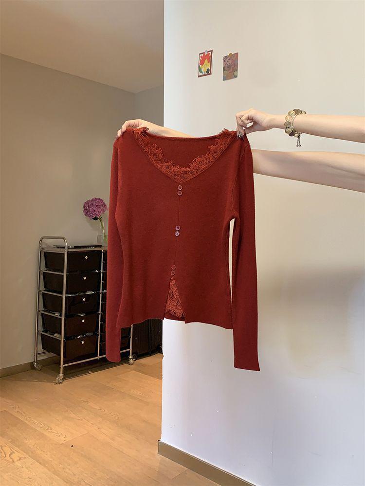 Niche V-Neck Lace Patchwork Knitwear: Autumn/Winter Slimming Cinched Waist Long Sleeve Top for Women