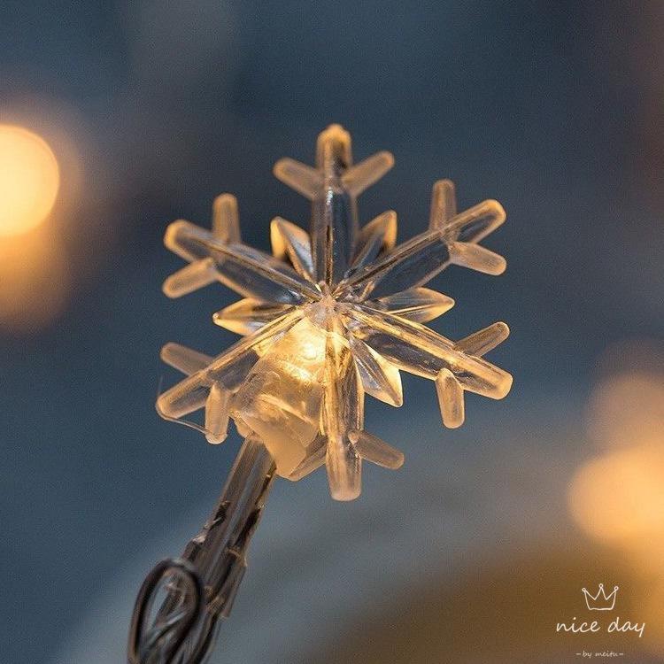 LED Snowflake String Lights - Romantic Battery-Powered Courtyard Decorations for Christmas Festival