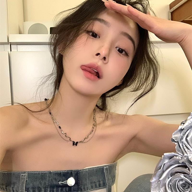 Wave Pattern Irregular Butterfly Necklace Women's Light Luxury Niche Collarbone Chain Design Sense High Personality Temperament Neck Chain