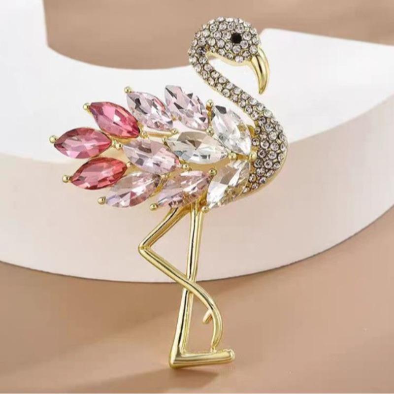 

Trendy White Pink Crystal Flamingo Bird Brooches for Women Animal Inlaid Rhinestone Metal Brooch Pins Party Jewelry Gifts