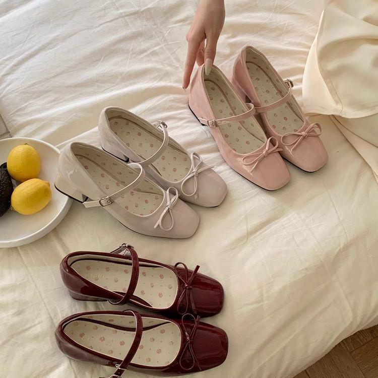 2025 Nové francouzské Mary Jane s nízkým výkrojem a mašlí, kožené podpatky - Elegantní jarní styl