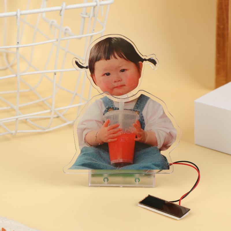 

1 шт. Знак Реклама Солнечная Энергия Батарея Клейкая Лента Автоматически Креативный Электрическая Волна Встряхивание Дисплей Подставка Держатель