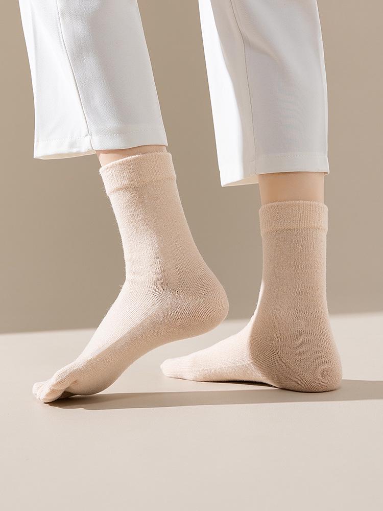 Women's Warm Wool Mid-Calf Five-Toe Socks - Multi-Color, Thick, Cold-Resistant for Autumn and Winter
