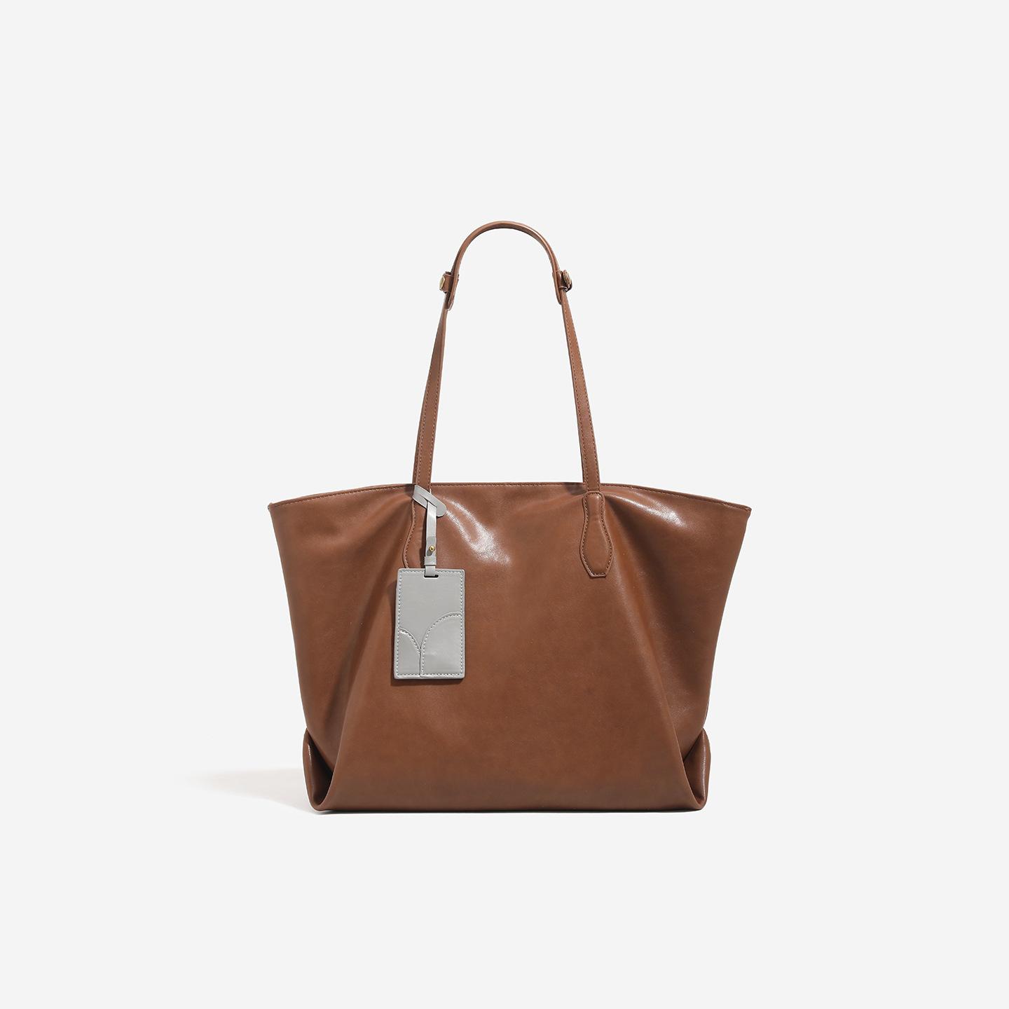 

Upgraded Soft Leather Tote Bag with Card Tags for Women s New High-capacity Commuting Korean Version Versatile Student Class Shoulder Bag коричневий
