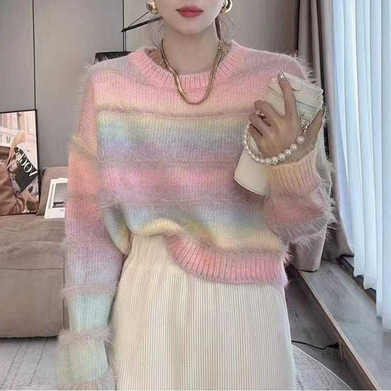 Autumn and winter new gradual change crew neck knitted sweater fashion top design sense lazy wind loose pullover sweater women
