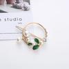 Retro Palace Style Round Pearl Hairpin Temperament Water Diamond Leaf Clip