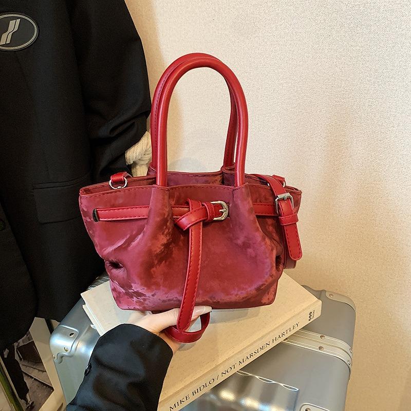 Spring and Summer Portable Small Bag Women's New Fashion Versatile Shoulder Messenger Bag Bucket Bag Small Bag