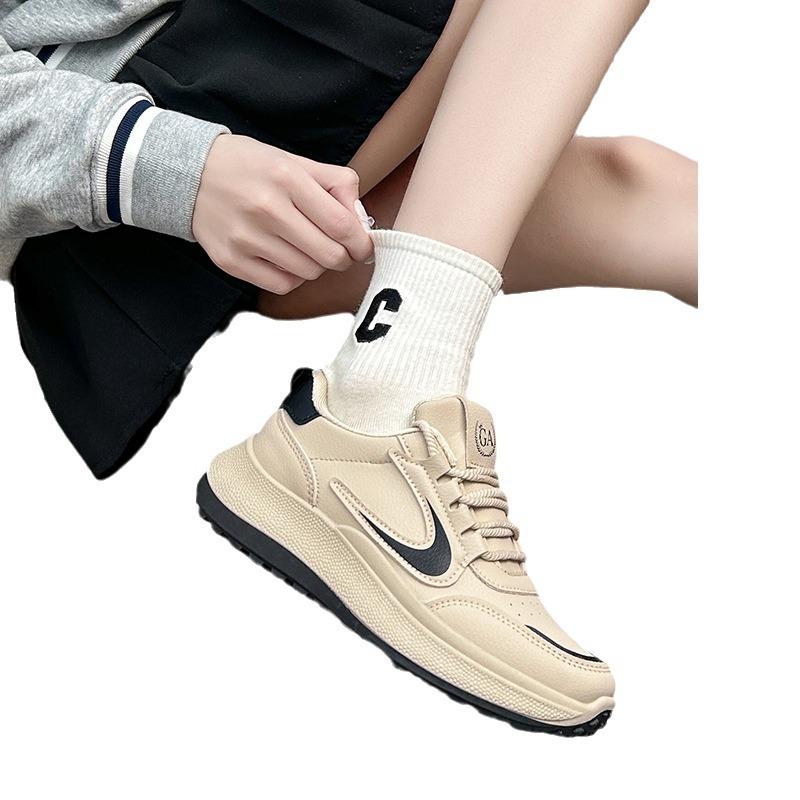 2025 Spring Little White Shoes New Korean Version Ins Female Students Height Increase Platform Sports Board Shoes Casual Shoes Female G2601