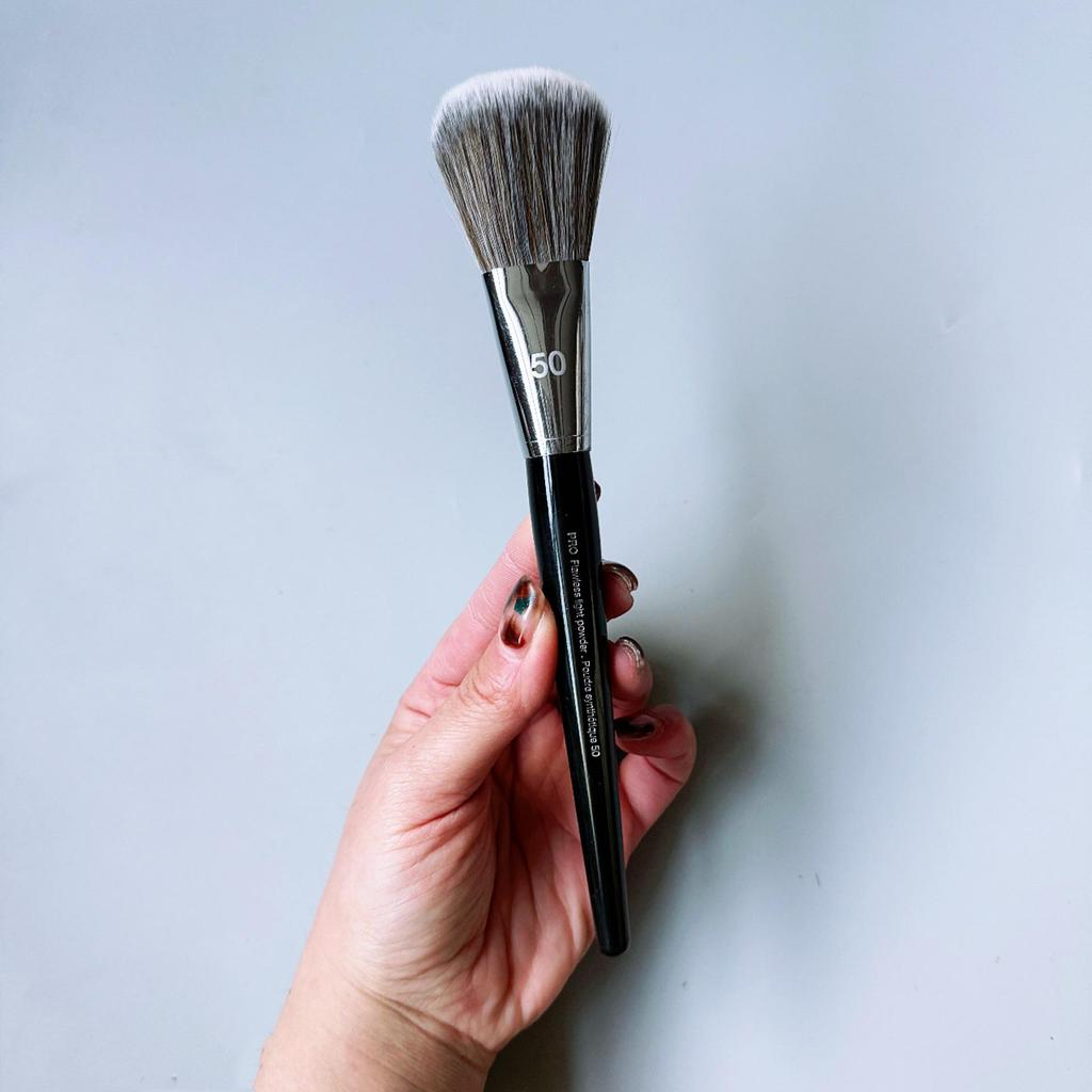 S Series No. 91 Multifunctional Makeup Brush: Loose Powder, Blush, Highlighter, Foundation, Contour.
