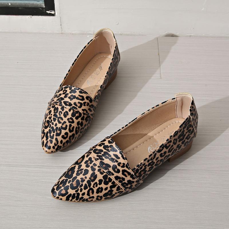 

Fashion Women s Fashion Square Heel Shoes Spring New Pointed Head Shallow Mouth Leopard Soft Sole Non-slip Low-top Shoes 35