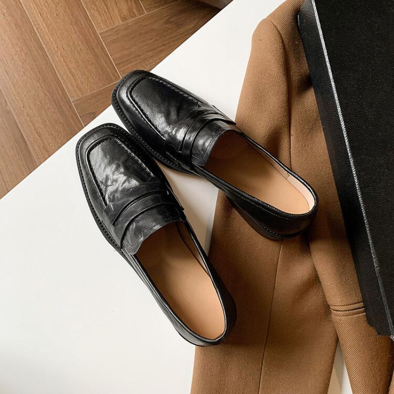 

New women s leather fashion single shoes round head low heel non-slip thick sole large size shoes casual sheepskin women s shoes four seasons shoes 40 чёрный